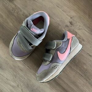 Nike Kids Sneakers - Gray and Pink